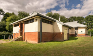 Dunmow - Dourdan Pavilion